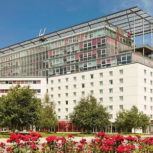 Ibis Lyon Cite Internationale Otel